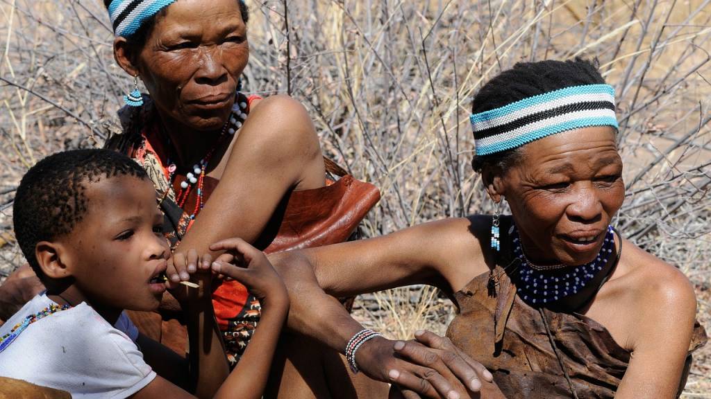 Le Botswana autrement : Aventures culturelles et rencontres avec les tribus locales